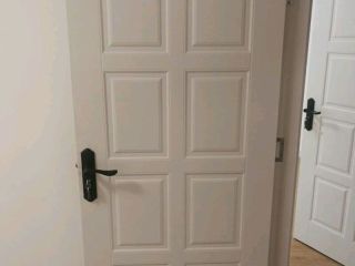 成品门及墙纸铺贴