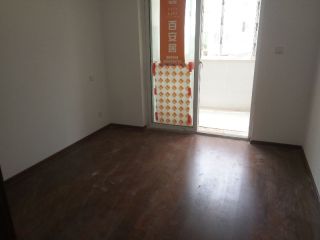 实木复合地板铺设
