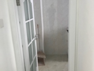 成品门及墙纸铺贴