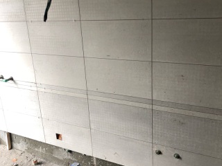 厨房、卫生间墙砖施作