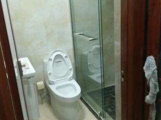 成品门及墙纸铺贴