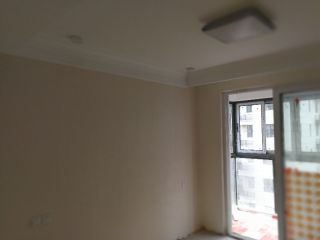 墙、顶面乳胶漆及墙纸铺贴