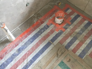 地砖铺贴及地面找平施作