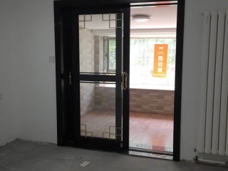 成品门及墙纸铺贴
