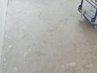 地砖铺贴及地面找平施作