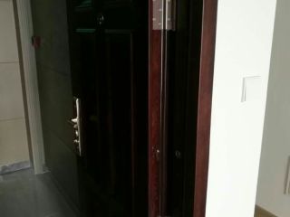 成品门及墙纸铺贴
