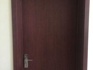 套装门、踢脚线安装