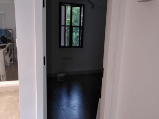 成品门及墙纸铺贴