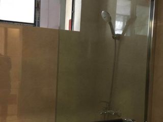 厨房、卫生间墙砖施作