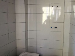 厨房、卫生间墙砖施作