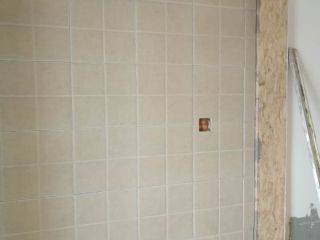 厨房、卫生间墙砖施作