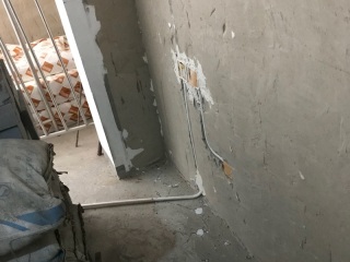 水、电管开槽施作