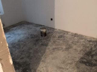 地砖铺贴及地面找平施作