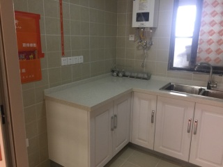 集成吊顶及橱柜柜体安装