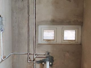 强、弱电路穿线施作