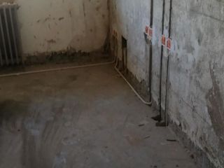 水、电管开槽施作