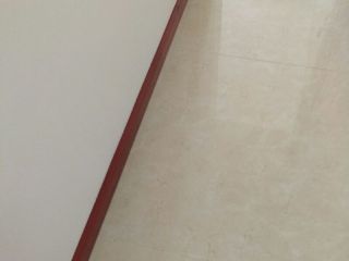 套装门、踢脚线安装