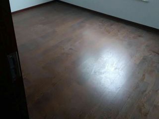 套装门、踢脚线安装