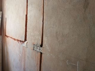 水、电管开槽施作