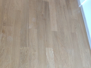 实木复合地板铺设