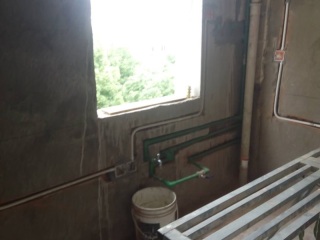 水、电管开槽施工