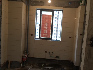 厨房、卫生间墙砖施作