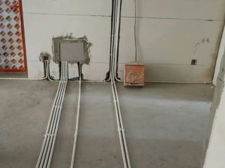 强、弱电路穿线施作