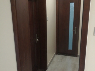 成品门及墙纸铺贴