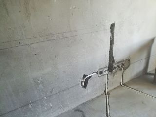 水、电管开槽施作