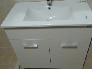 橱柜台面及台盆柜安装