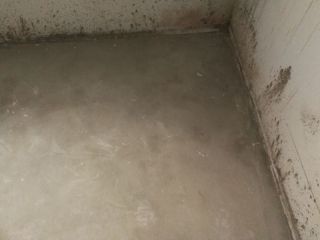地砖铺贴及地面找平施作