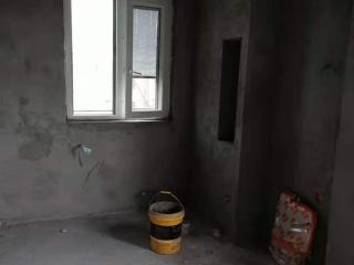 厨房、卫生间墙砖施作