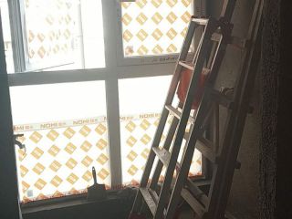 地砖铺贴及地面找平施作