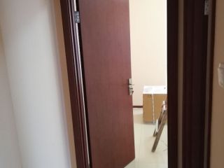 成品门及墙纸铺贴