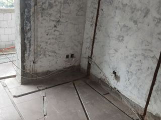 水、电管开槽施工
