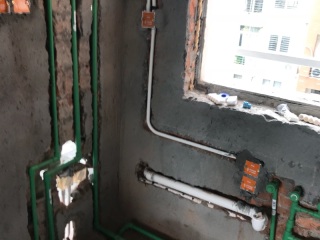 强、弱电路穿线施作