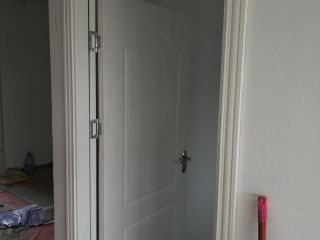 成品门及墙纸铺贴