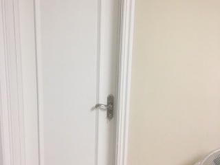 套装门、踢脚线安装