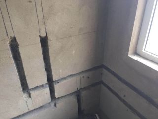 水、电管开槽施作