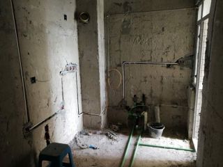 水、电管开槽施作