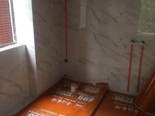 厨房、卫生间墙砖施作