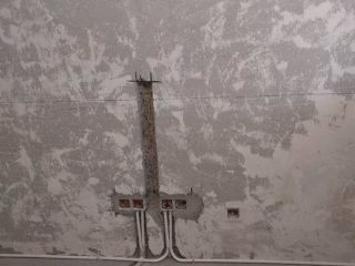强、弱电路穿线施作