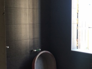 厨房、卫生间墙砖施作