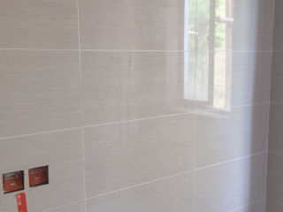 厨房、卫生间墙砖施作