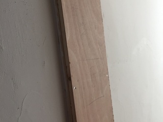 现场背景墙及隔墙施作