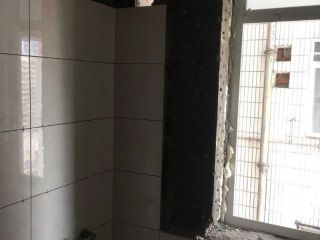 厨房、卫生间墙砖施作
