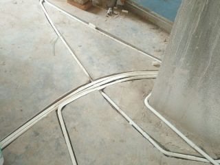 水、电管开槽施作
