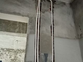 强、弱电路穿线施作