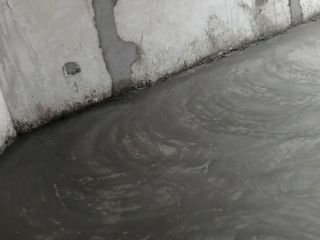 地砖铺贴及地面找平施作