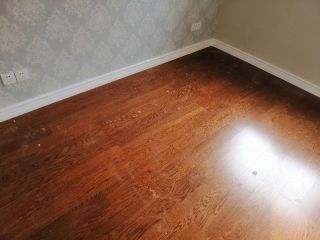 套装门、踢脚线安装